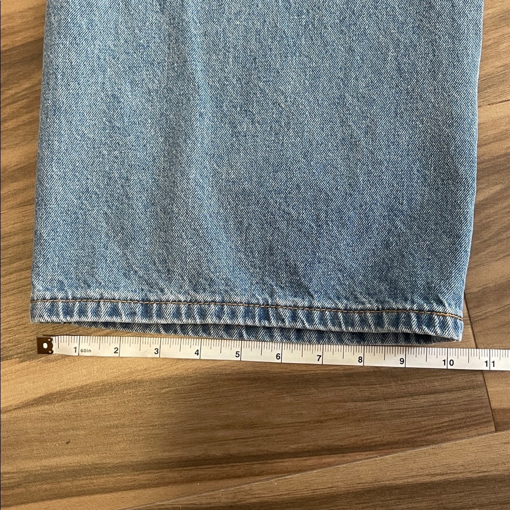 LIKE NEW Windsor Light Blue Straight Leg Jeans with Los Angeles on the back - Picture 3 of 11
